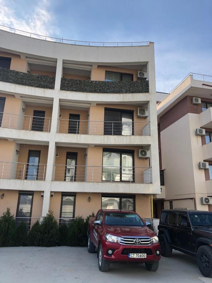 By The Sea Apartment Navodari Exterior photo